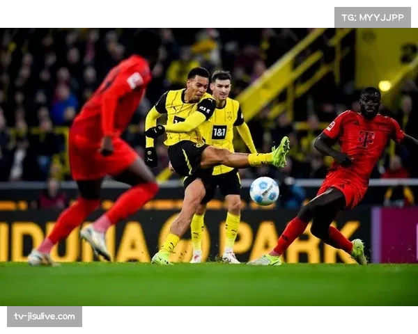 德甲焦点战:拜仁3-0多特,前场高压致成功抢断成取胜基石 德甲焦点战:拜仁3-0多特,前场高压致成功抢断成取胜基石